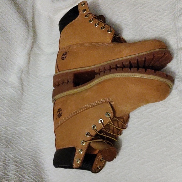 Prelove Timberland Men's Classic Boots Color Tan Size 12M - Picture 7 of 9